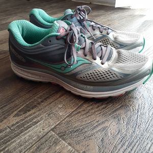 Saucony Guide 10 Running Shoe | Workout Grey